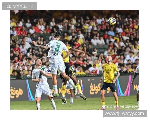 足球巨星因伤缺阵 新赛季前景堪忧 球迷期待他早日回归赛场