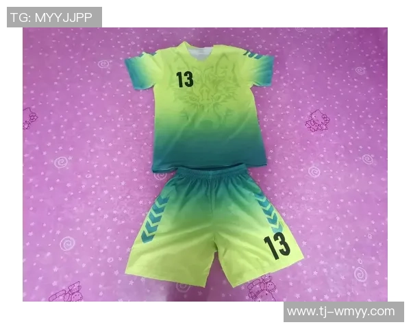 足球历史上穿4号球衣的传奇人物与他们的辉煌足迹解析